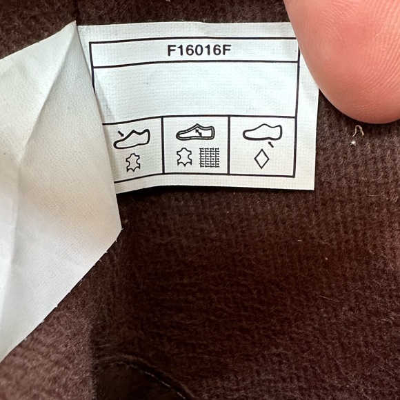 Girls UGG size 8 boots - Picture 11 of 13